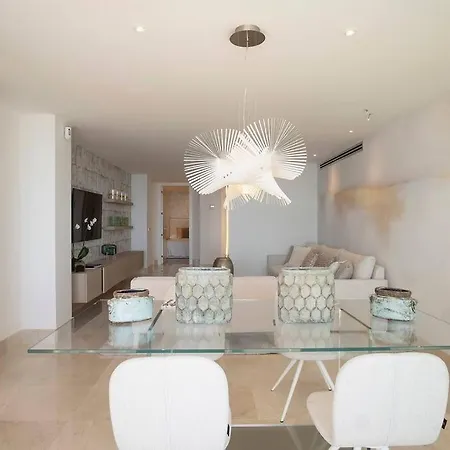 Magnifico Apartamento Primera Linea Playa Estepona