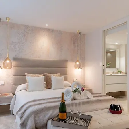 Magnifico Apartamento Primera Linea Playa * Εστεπόνα